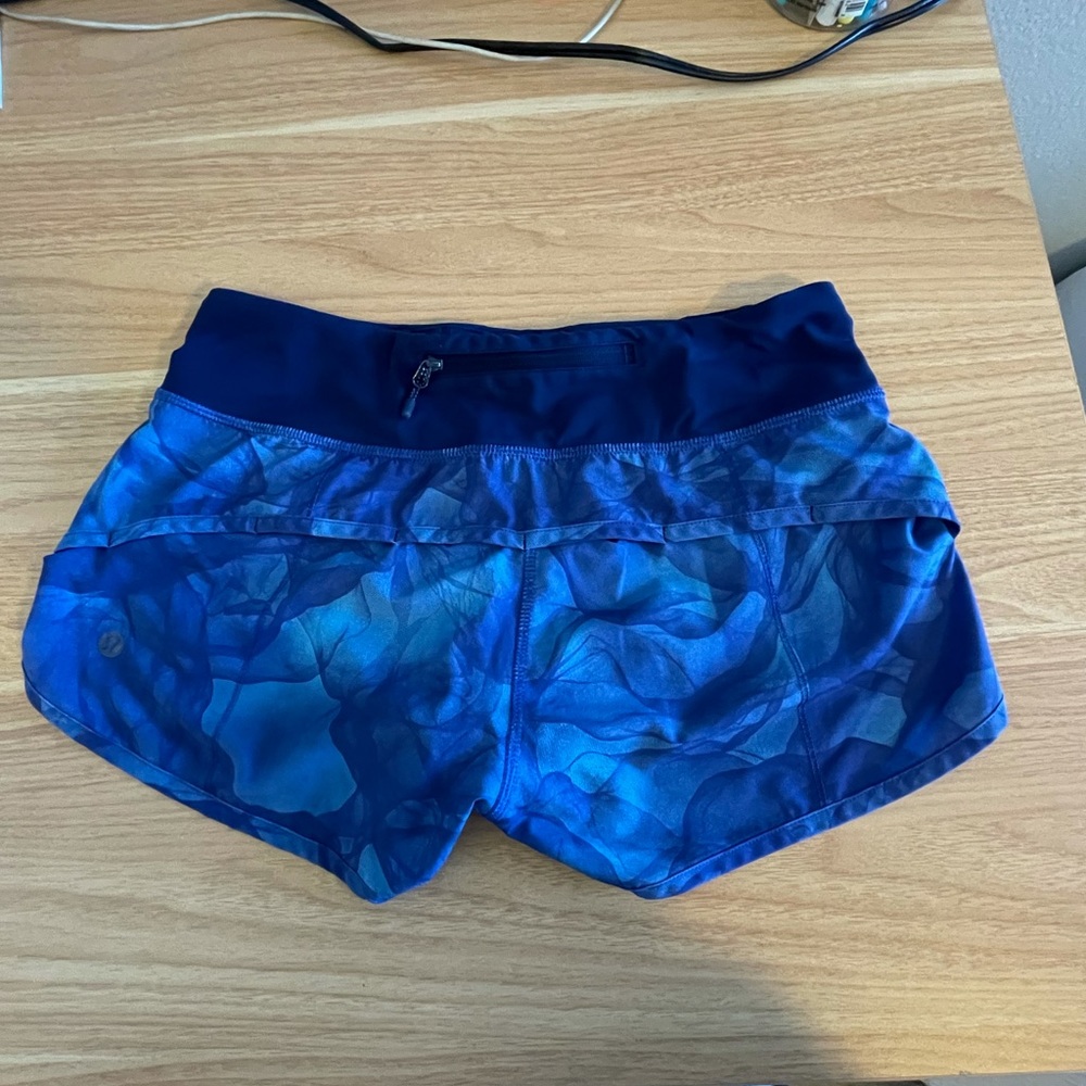 Lululemon shorts Size 4